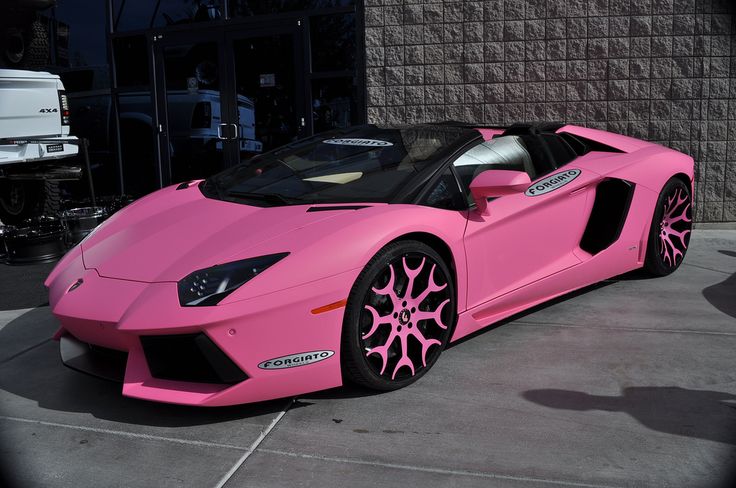 Super beeindruckender rosafarbener Lamborghini Huracan