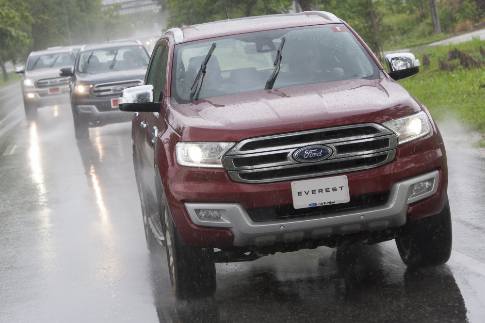 Ford Everest Rainy
