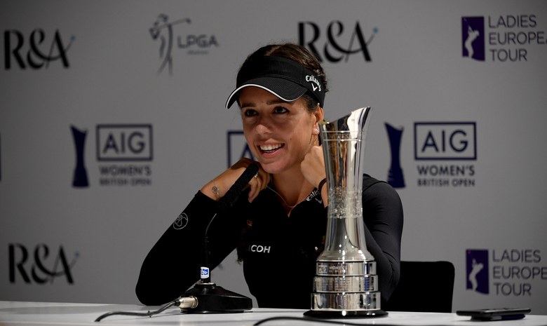 Georgia Hall đã chia sẻ với truyền thông rằng chiếc cúp Women's British Open của cô đã bị đánh cắp hai tháng trước