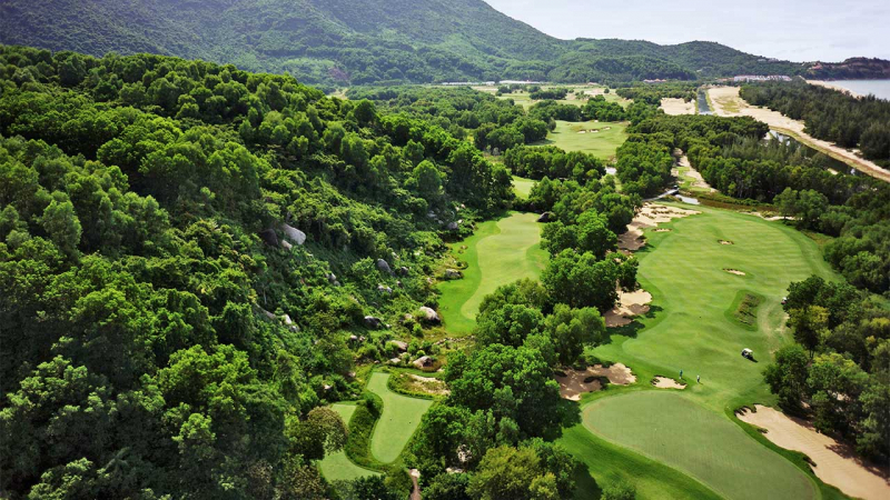 Sân golf Laguna Lăng Cô (Huế) được chọn là địa điểm diễn ra giải đấu Lexus Challenge 2019