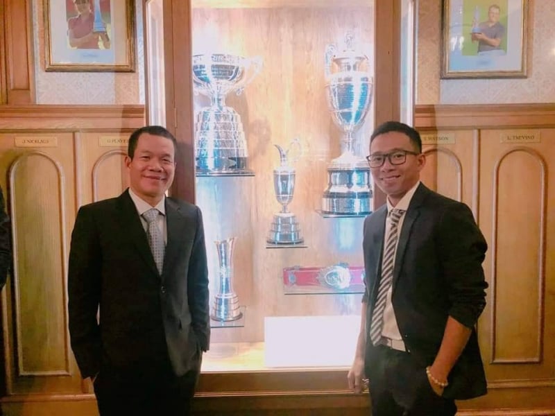 Hai vị trọng tài golf Việt Nam đạt Chứng chỉ Luật golf cấp 3 của R&A đầu năm 2019: Phan Ngọc Tâm (bên trái) và Bạch Cường Khang (bên phải)
