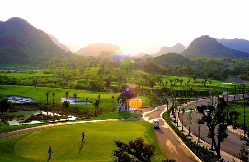 Quang cảnh thiên nhiên tuyệt đẹp tại sân golf đầu tiên của tỉnh Hà Ham: Stone Valley Golf Resort
