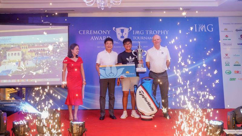 Với chiến thắng tại IMG Trophy Tournament 2019, Nguyễn Bảo Long đã xuất sắc bảo vệ thành công chức Vô địch