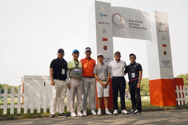 Cả 3 golfer đã có mặt tại Sheshan Golf và có vòng đấu tập làm quen sân vào ngày hôm qua.