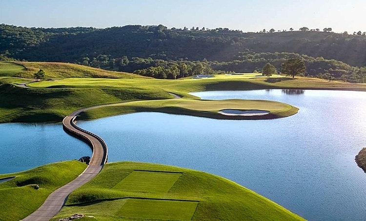 Sân golf Payne’s Valley nằm trong thung lũng vùng núi Ozarks