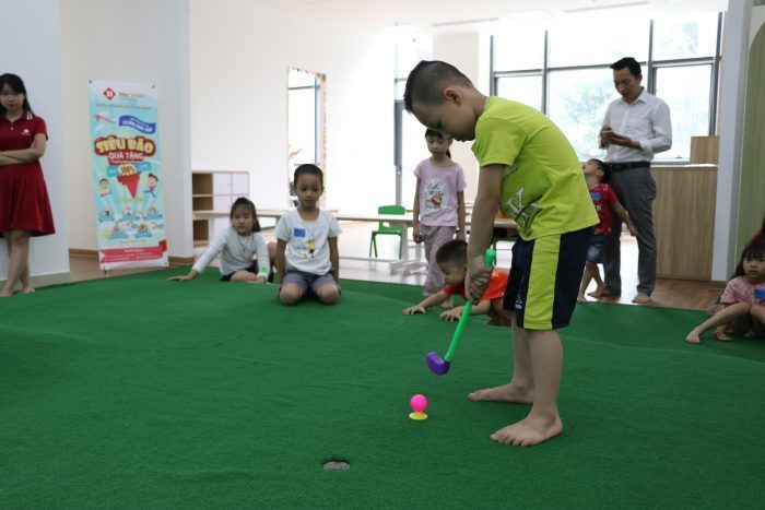 Trẻ có thể bắt đầu với golf ở bất kỳ độ tuổi nào