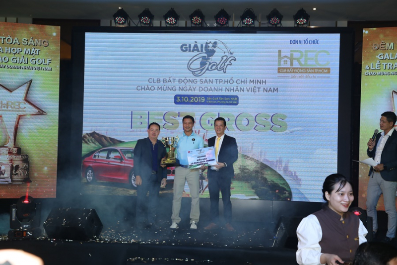 Với 76 gậy, golfer Nguyễn Minh Tuấn đã đăng quang vô địch của giải đấu