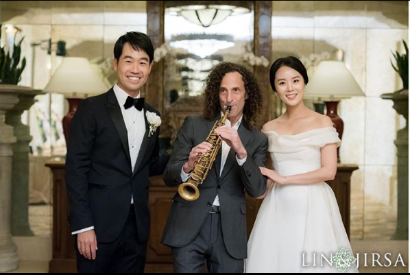 Nhạc sĩ Kenny G đã chơi trong đám cưới của Kevin Na và Jullianne