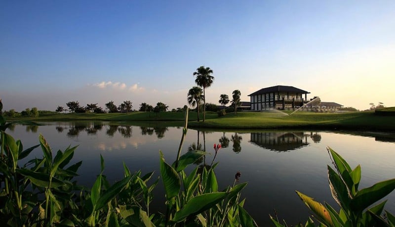 Vân Trì Golf Club có tổng diện tích 180 ha