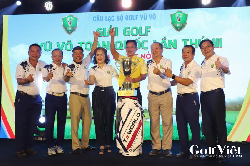 Golfer Vũ Hải Nam