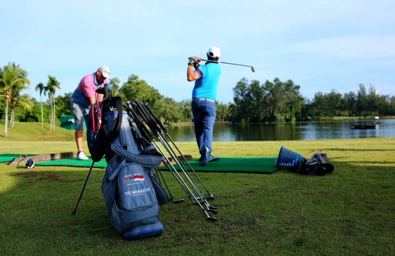 Không có caddie hỗ trợ, các golfer sẽ phải tìm ra phương án tốt nhất để duy trì thể lực trong suốt bốn vòng đấu, tại bốn sân golf khác nhau của Malaysia