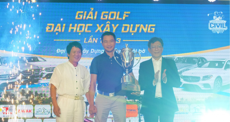 Golfer Nguyễn Minh Tuấn vô địch Giải golf ĐH Xây dựng lần thứ ba - Kết nối đôi bờ