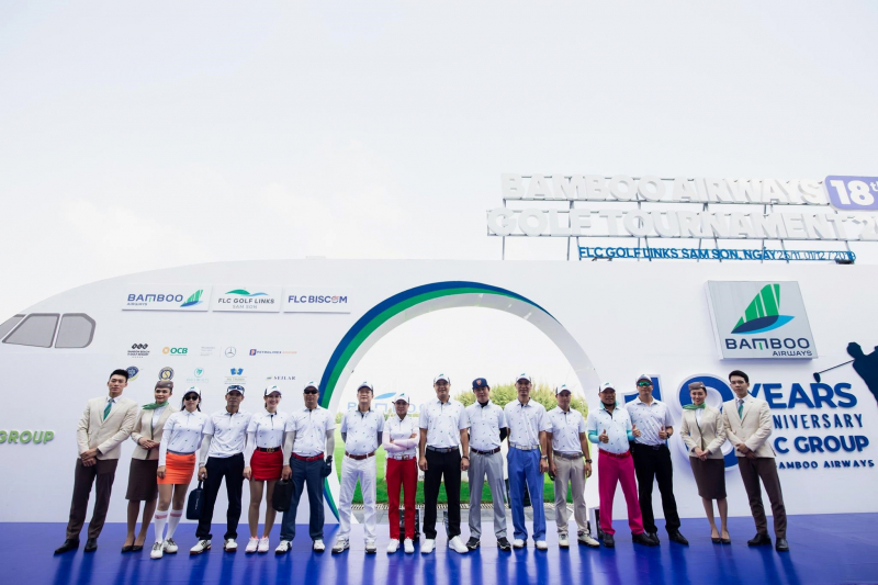 Golfer tham gia tranh tài tại Bamboo Airways 18 Tournament sáng ngày 25/11