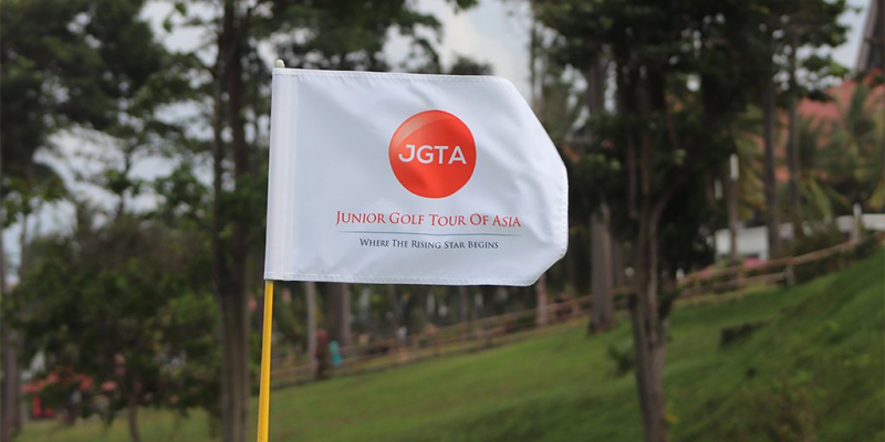 Junior-Golf-Tour-of-Asia-to-chuc-tai-The-Bluffs-Ho-Tram-Strip (3)