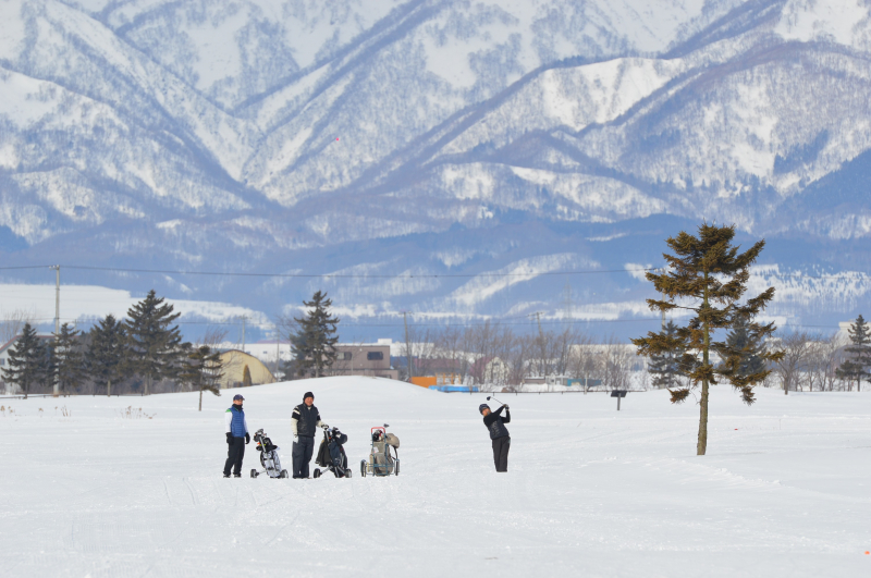 Hokkaido là địa điểm du lịch lý tưởng của những du khách yêu thích thể thao ngoài trời, đặc biệt là trượt tuyết, chơi golf