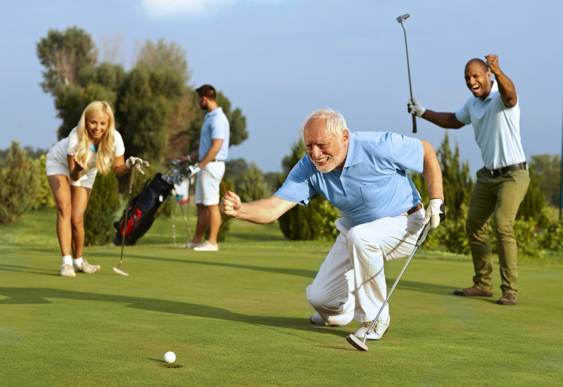 Golf đem lại lợi ích về quan hệ xã hội cho người lớn tuổi