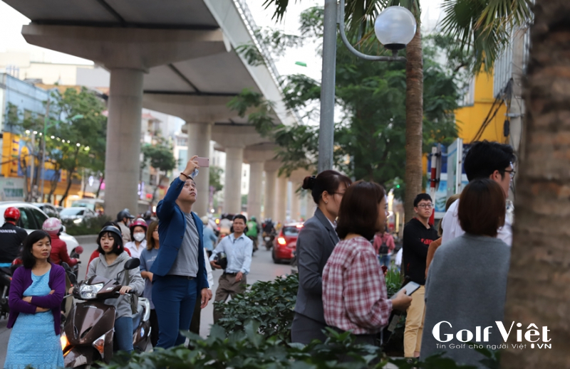 Sự kiện thu hút sự quan tâm của đông đảo người dân tại khu vực tòa nhà Bamboo Airways Tower