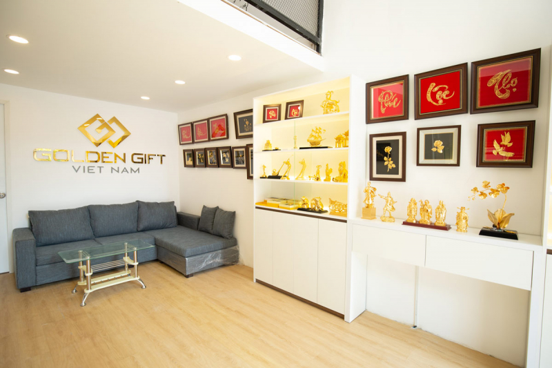 Các showroom của Golden Gift có vị thế đắc địa, được thiết kế theo phong cách hiện đại, sang trọng và nổi bật