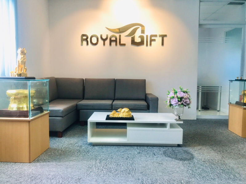 Royal Gift liên tục mở rộng thị trường và nhiều showroom xuất hiện tại Hà Nội, Đà Nẵng, Tp.HCM…