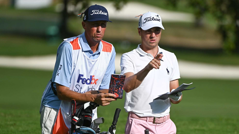 Ngay trong lần hợp tác thứ hai ở WGC-FedEx St. Jude, Mackay và Thomas đã cùng nhau tận hưởng chiến thắng (Ảnh: Golf.com)
