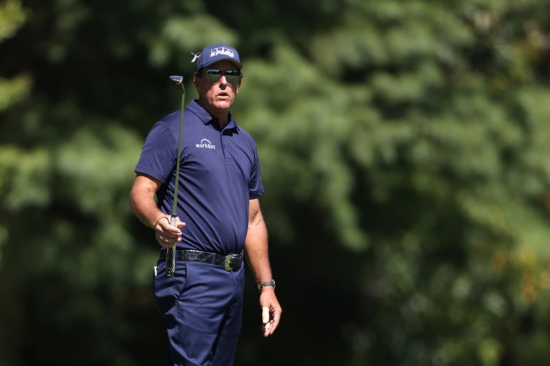 Phil Mickelson rớt khỏi BXH FedEx Cup