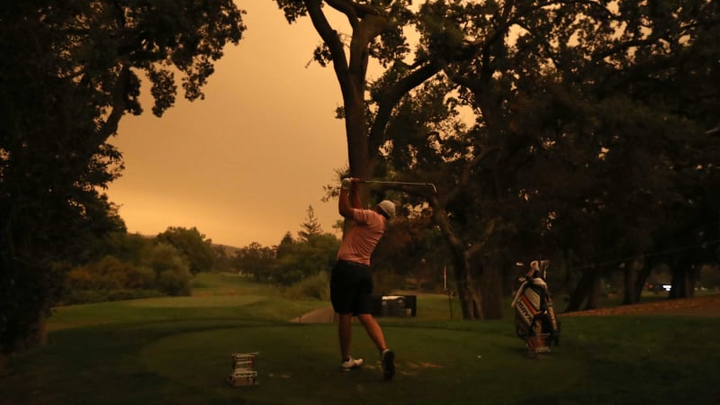 Ô nhiễm, khói bụi cùng sắc trời màu cam sẽ là thử thách lớn cho người chơi (Ảnh: Getty Images)