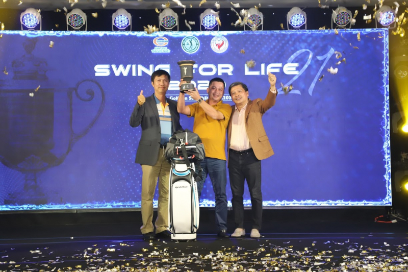 Golfer Huỳnh Quang Đức vô địch giải Swing for Life lần thứ 21
