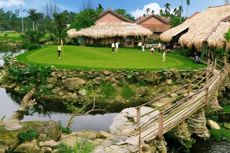 ASEAN Resort & Spa - khu du lịch sinh thái thuộc vùng núi Ba Vì bốn mùa cỏ cây hoa trái xanh tươi, một địa điểm lý tưởng cho cả gia đình bạn vào những kỳ nghỉ ngắn cuối tuần.