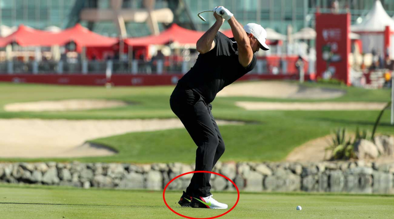 Golfer Brooks Koepka đi giày Nike Air Zoom Infinity Tour khi tham gia thi đấu PGA Tour