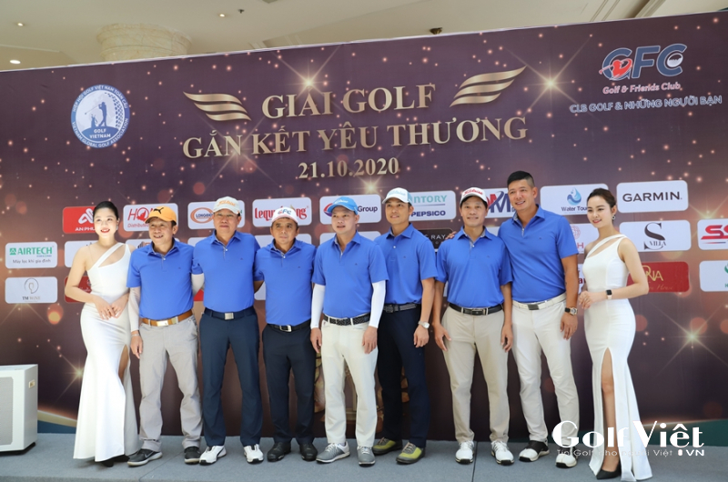 Golfer Lê Minh Trí và các thành viên của GFC