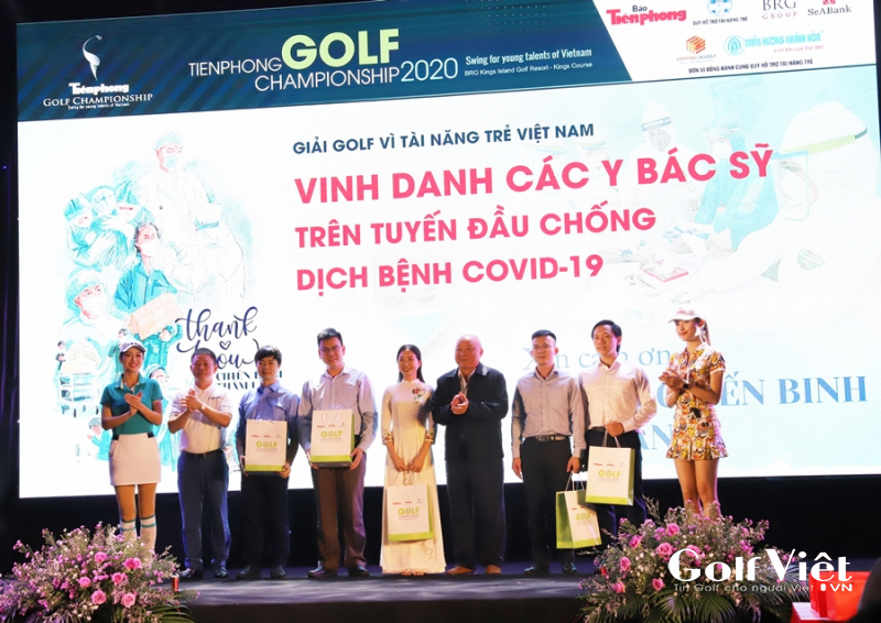 uỹ Hỗ trợ Tài năng trẻ Việt Nam đã vinh danh những y bác sĩ trẻ, những chiến sĩ quả cảm trên tuyến đầu chống dịch COVID-19