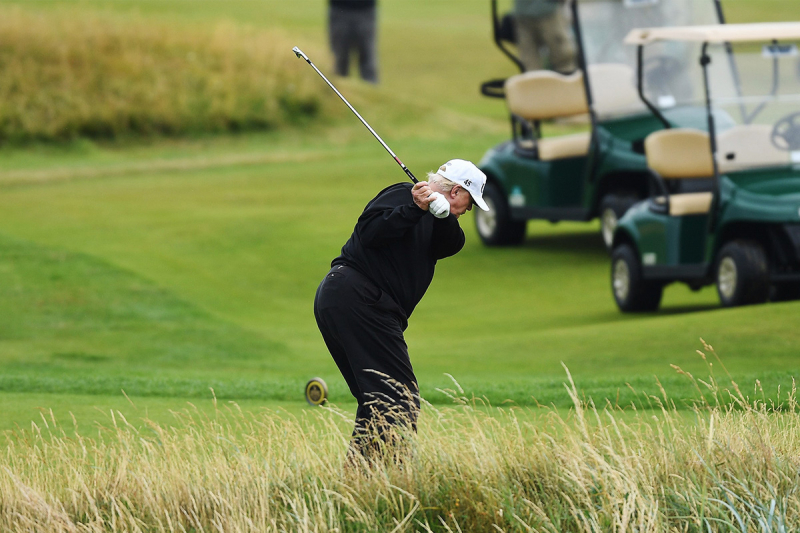 Tổng thống Trump rất đam mê Golf