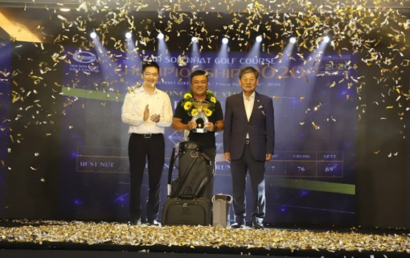 Golfer Tăng Thành Trung nhận giải Best Net