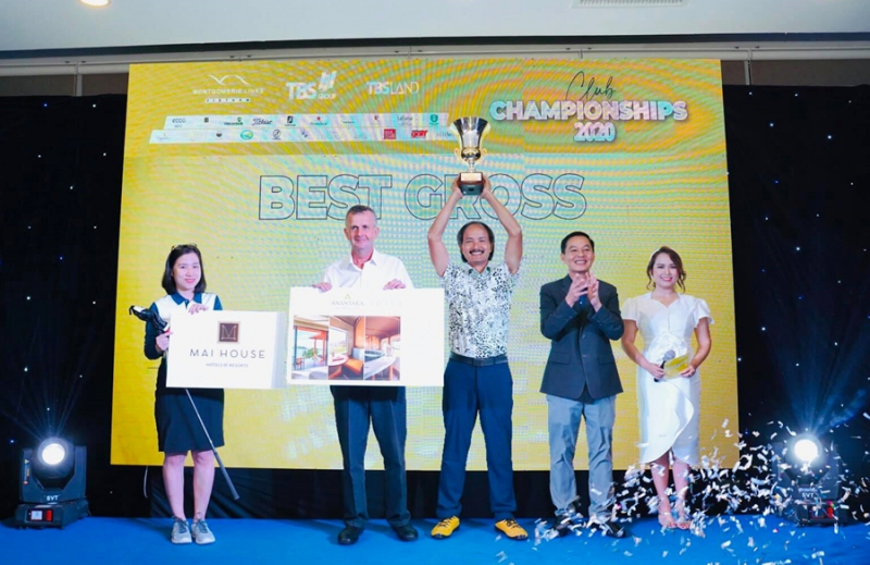 Golfer Trịnh Hữu Chung nhận giải Best Gross
