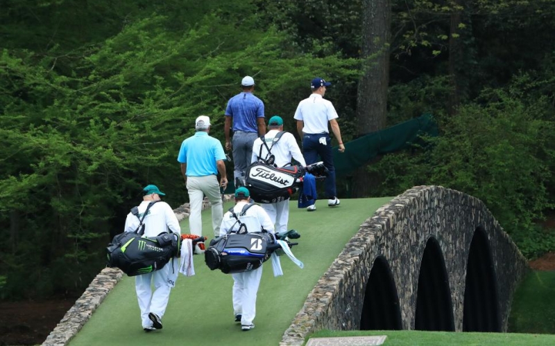 Woods cùng nhóm golfer có mặt sớm ở Augusta National (Ảnh: Golf Digest)