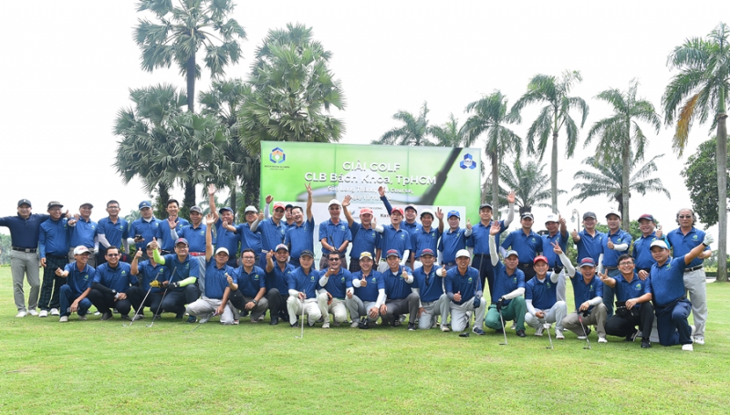 Gan-300-trieu-dong-quy-khuyen-hoc-tai-giai-golf-DH-Bach-khoa-TP-HCM (1)