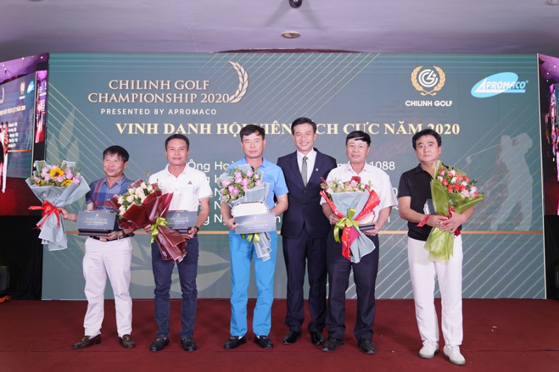 Ông Trần Thế Hải, Phó Giám đốc Sân gôn Chí Linh vinh danh hội viên tích cực năm 2020