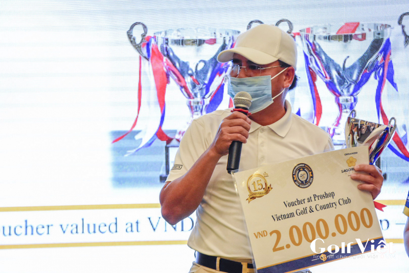 Golfer Nguyễn Phi Tiến đã quyên góp giải thưởng của mình (Near Pin) và 48 triệu đồng cho quỹ từ thiện của chương trình. Tổng là 50 triệu.