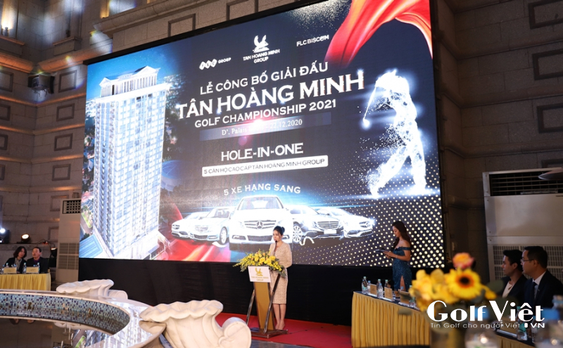 Bà Nguyễn Thị Hoàng Yến, Giám đốc truyền thông Tập đoàn Tân Hoàng Minh giới thiệu thông tin giải đấu