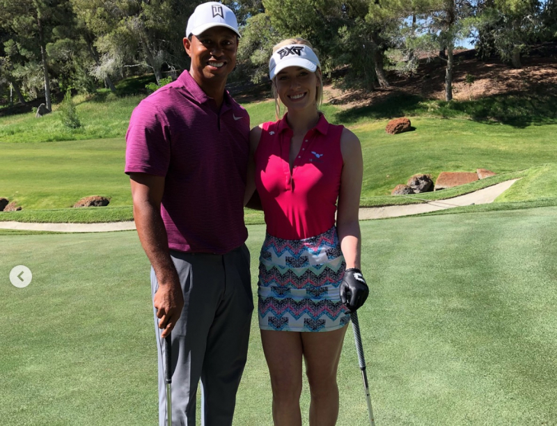 Paige Spiranac có cơ hội gặp gỡ Woods tại sự kiện gây quỹ thường niên của TGR Foundation năm 2018 (Ảnh: Golfweek)