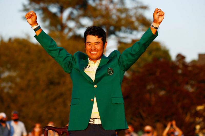 Matsuyama nhận 2,070 triệu USD khi khoác áo vest xanh danh giá của Masters