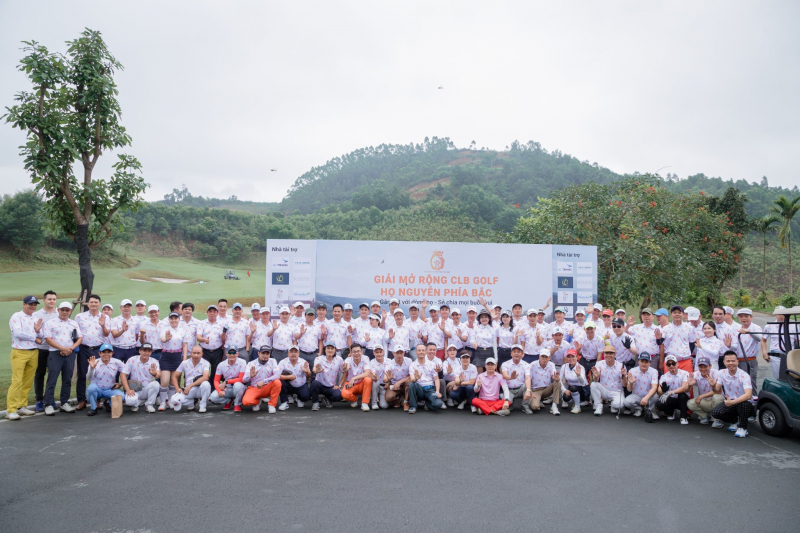 Giải đấu ngày 28/4 có sự tham gia của 118 golfer họ Nguyễn và 42 golfer từ các CLB dòng họ khác