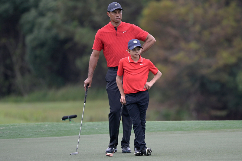 Tiger Woods và Charlie cùng dự giải đấu tại Orlando