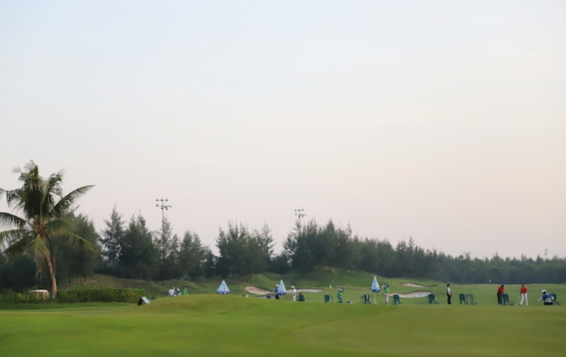 Sân FLC Golf Links Sam Son đã tạm dừng hoạt động theo Công điện khẩn của UBND tỉnh Thanh Hóa (Ảnh trước khi diễn ra dịch Covid-19)