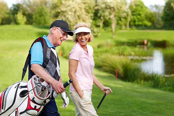 Cùng nhau chơi golf sẽ tăng sự gắn kết của các thành viên trong gia đình