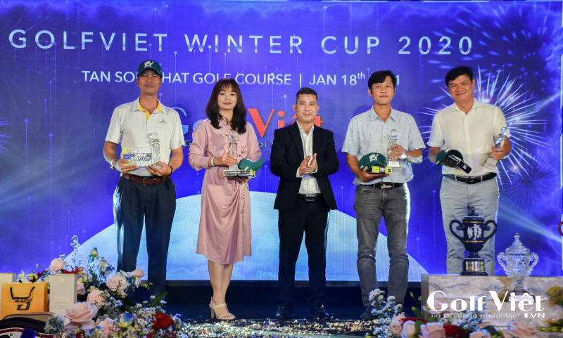 Diana Phạm nhận giải Kỹ thuật tại GolfViet Winter Cup 2020