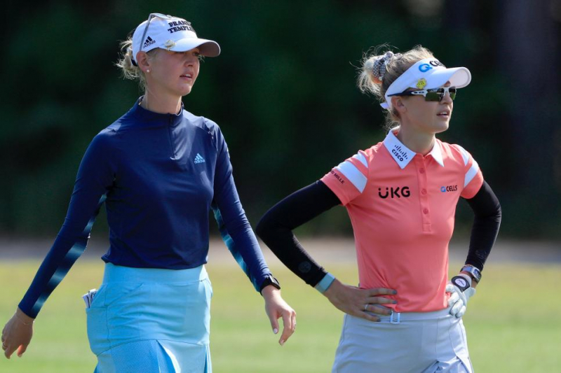 Jessica Korda (trái) và Nelly Korda (phải) sẽ cùng đánh lượt trận đầu US Women's Open 2021