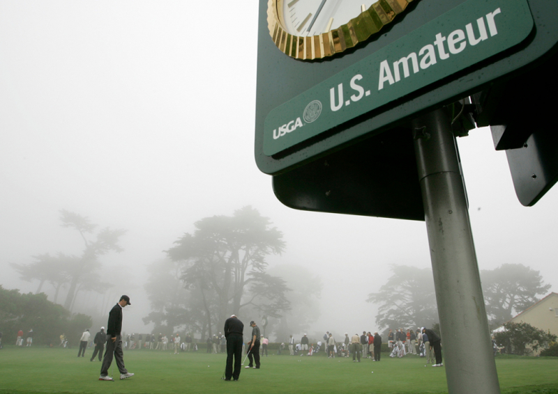 Sương mù bao phủ vòng đấu tập của người chơi ở U.S. Amateur 2007