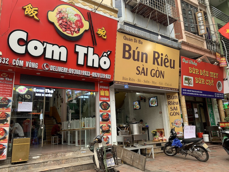 Các cửa hàng, quán ăn trong nhà ở Hà Nội sẽ được phục vụ khách tại chỗ kèm theo các quy định để phòng dịch (Ảnh: Thanh Niên)