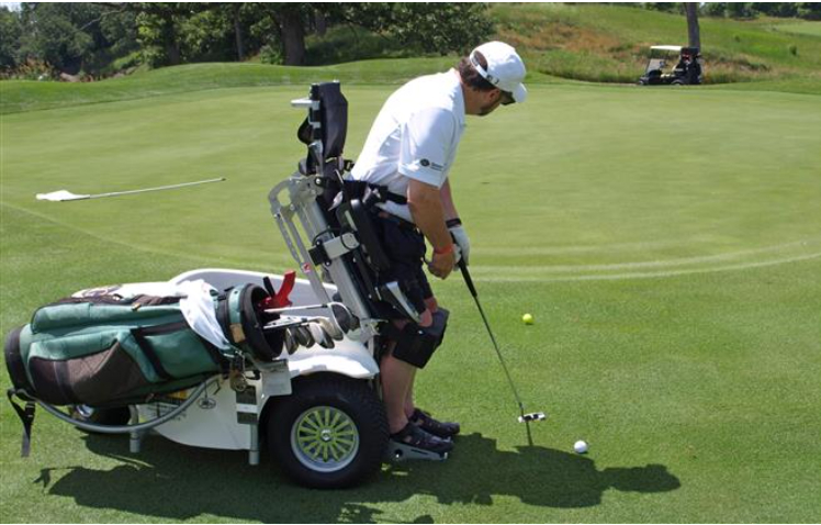 Andy Meier chơi golf với Paramobile